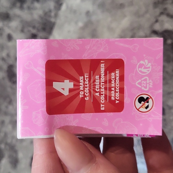 Miniverse Make It Mini Valentine's Engagement Ring - Picture 6 of 15